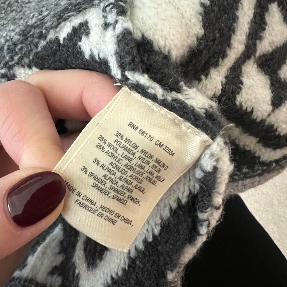 NWOT Anthropologie Llama Knit Cardigan Size Medium - Picture 7 of 7